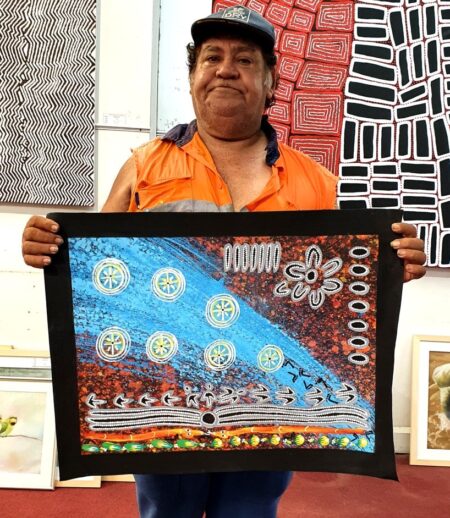 Australian Aboriginal artist Reggie Sultan   with artwork No.15474