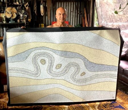 Australian Aboriginal artist Karun Warun with artwork No.17339